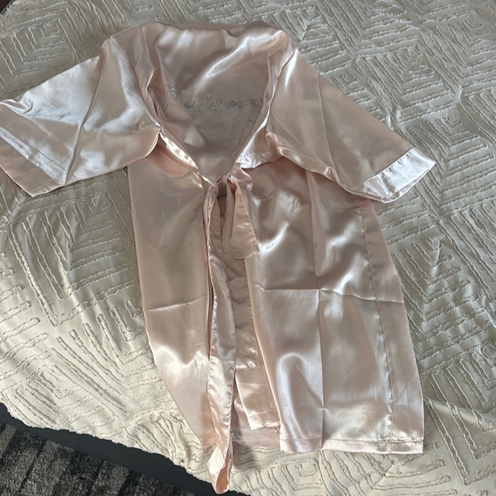 Elegant Bridesmaid Pink Satin Robe